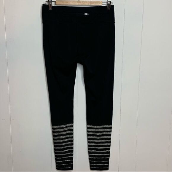 Athleta Sz Medium Black Shine Strip Sonar Leggings - Picture 3 of 6